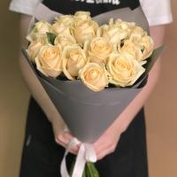 Букет из 17 кремовых роз (40 см)