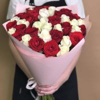 Букет из красных и белых роз 41 шт. (60 см)